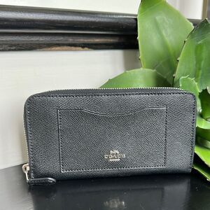 Coach, genuine, leather, like new wallet clutch handbag zip around